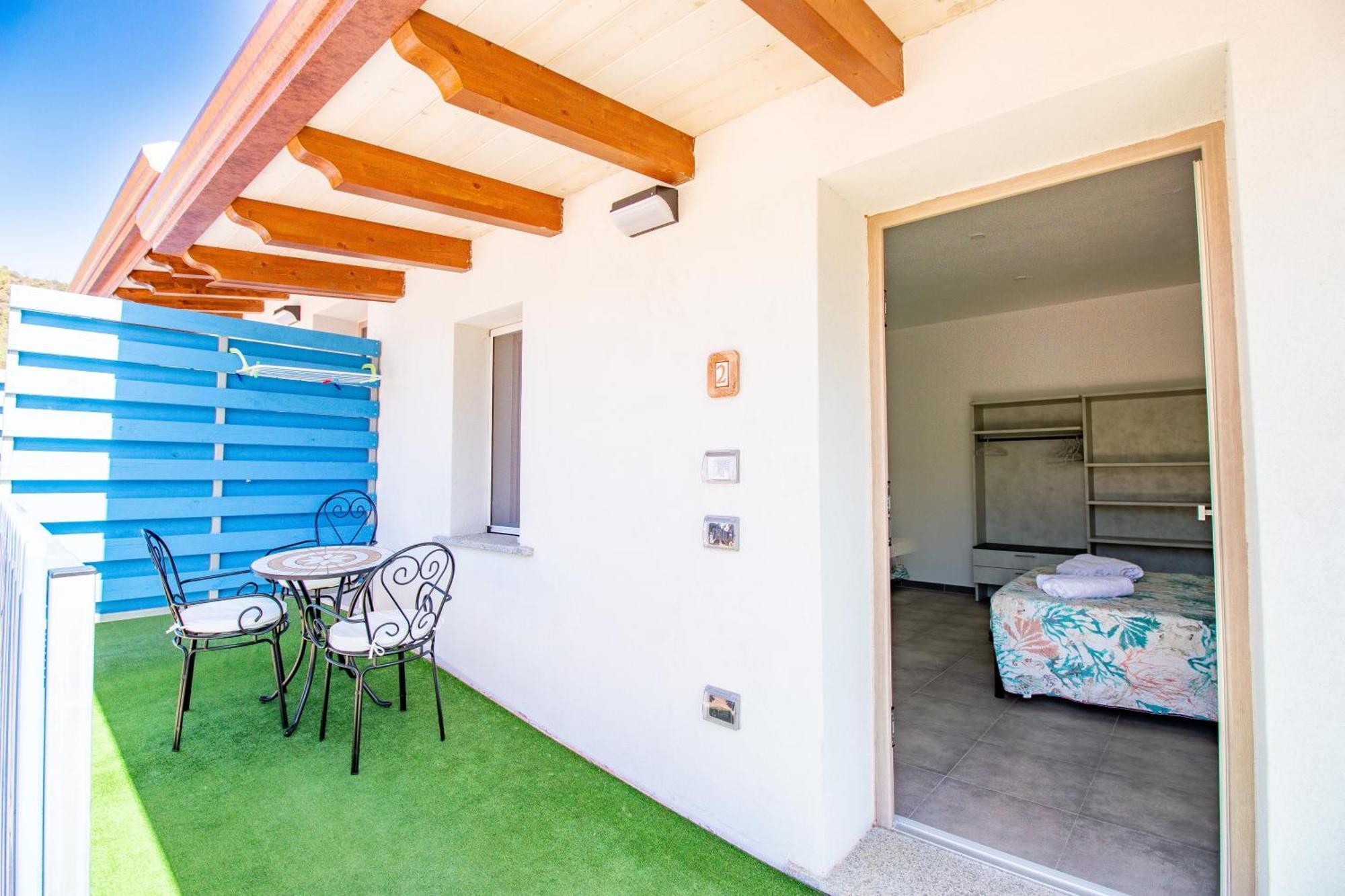 S'Omu E Chicchinu Rooms Cardedu Esterno foto